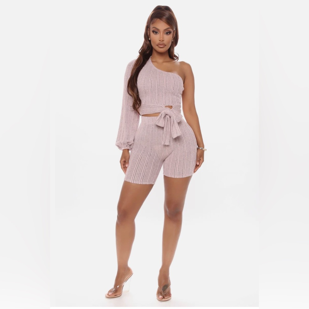 Fashion Nova matching set very good condition